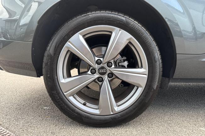 AUDI Q3 Photo 5