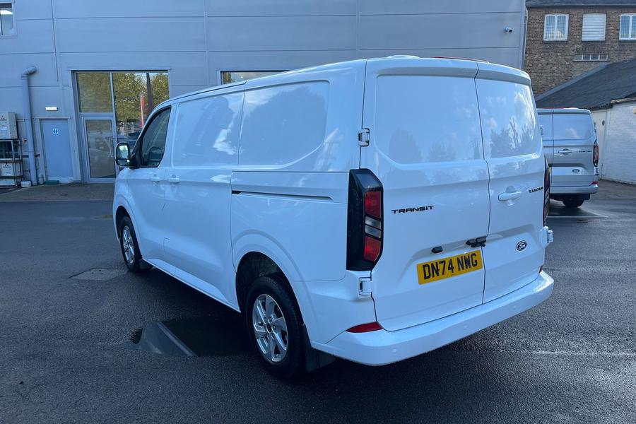 Ford TRANSIT CUSTOM Photo autoimg-8112435b2ca6bdc3c036d2b415ae0b49b3240a5f.jpg
