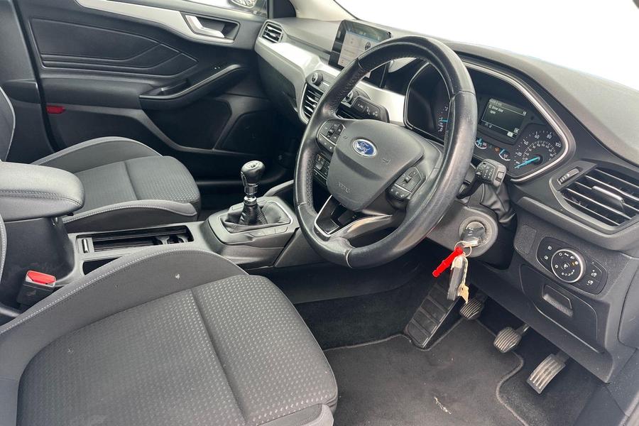 Ford FOCUS Photo autoimg-81124eeaba318a9bfc0209c6cd588c2f0552d009.jpg