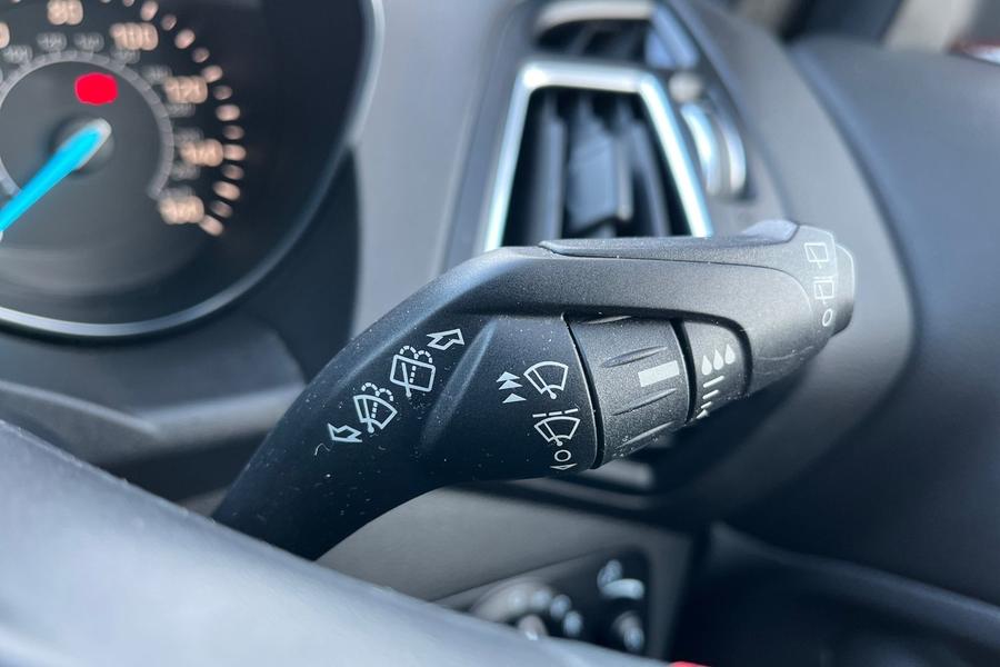 Ford KUGA Photo autoimg-8113ba3c47579a2cd7eb38c8595bd3a2bd616f16.jpg