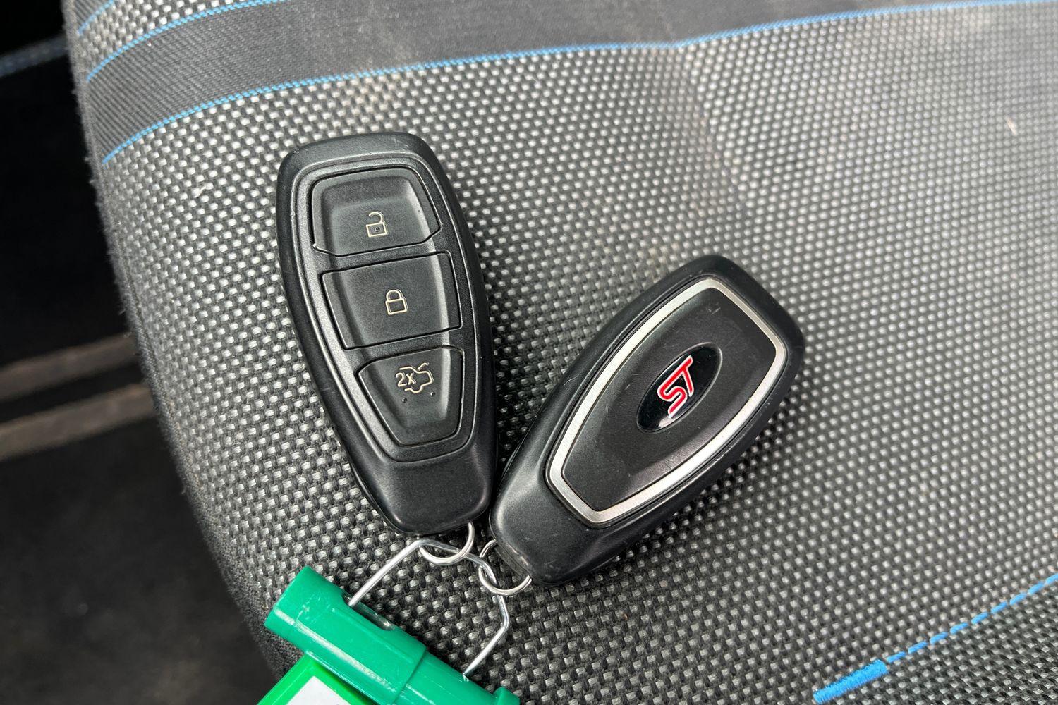 Ford FIESTA Photo 21