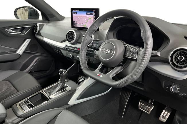 AUDI Q2 Photo 6