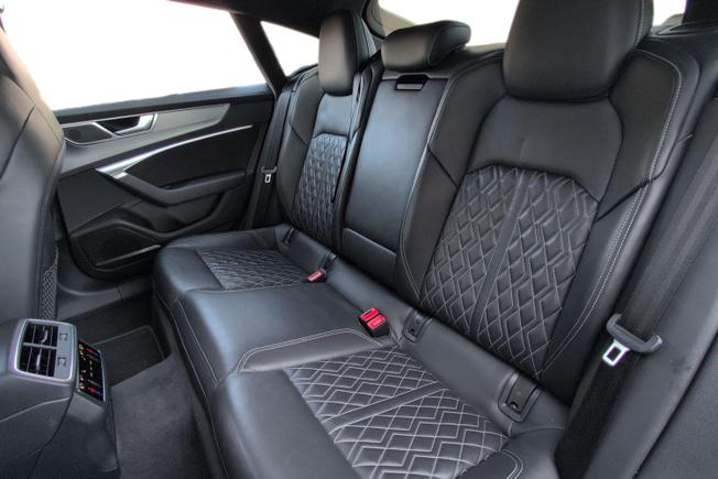 AUDI S7 Photo 9