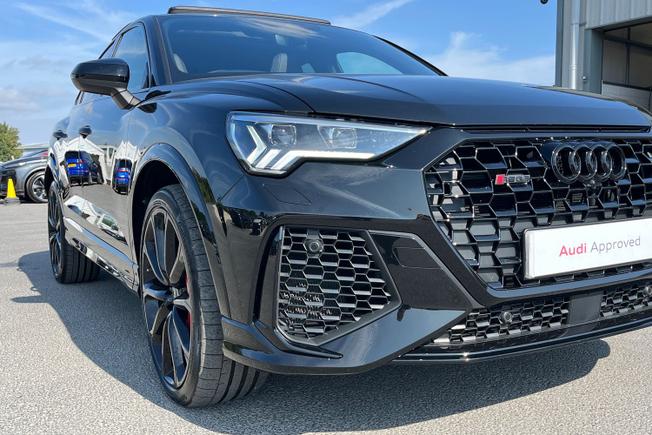 Audi RS Q3 Photo 19