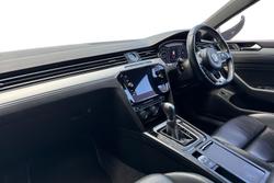 VOLKSWAGEN Arteon Photo 2
