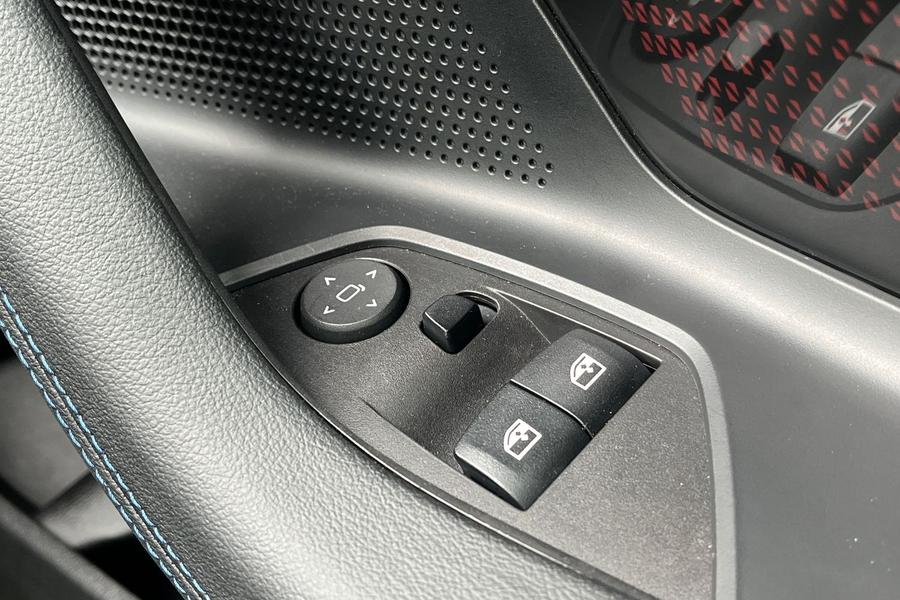BMW 2 SERIES Photo autoimg-8120ac9527ea07241193102e763871fc070c87f7.jpg