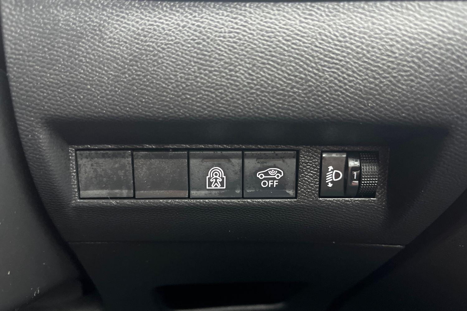 Peugeot 208 Photo 29