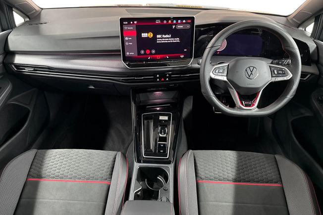VOLKSWAGEN Golf Photo 10