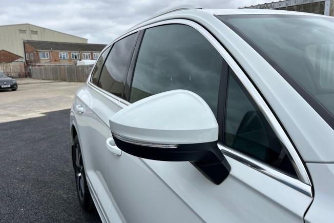 VOLKSWAGEN Touareg Photo 20