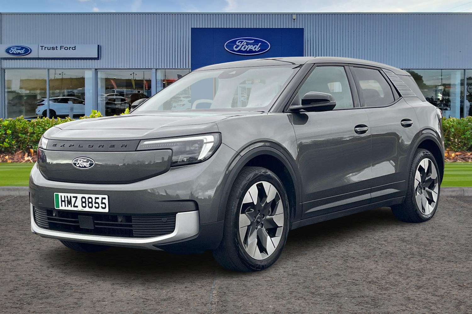 Ford Explorer Photo 4