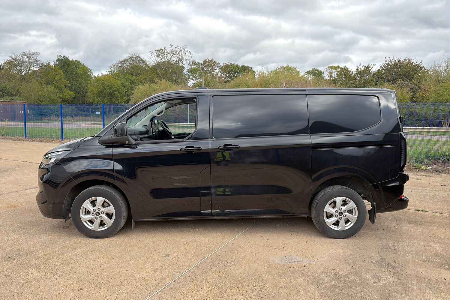 Ford TRANSIT CUSTOM Photo 22