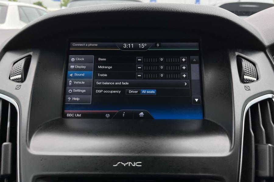 Ford FOCUS Photo autoimg-8139bcc369789859e586cca80446e37ba6edde3f.jpg