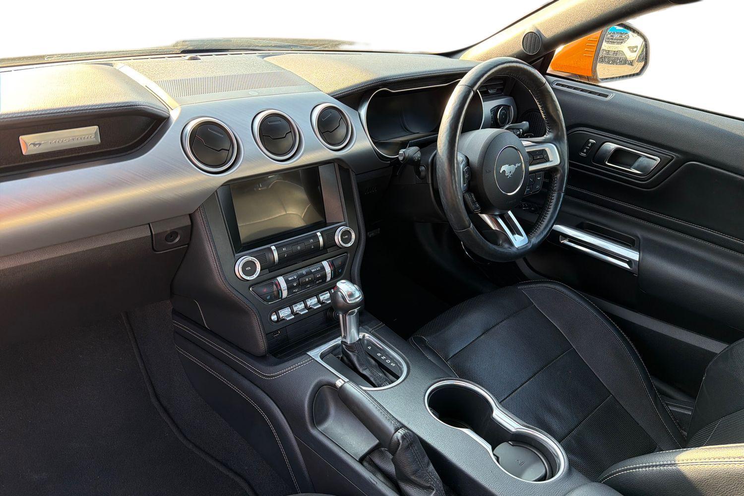 Ford MUSTANG Photo 9