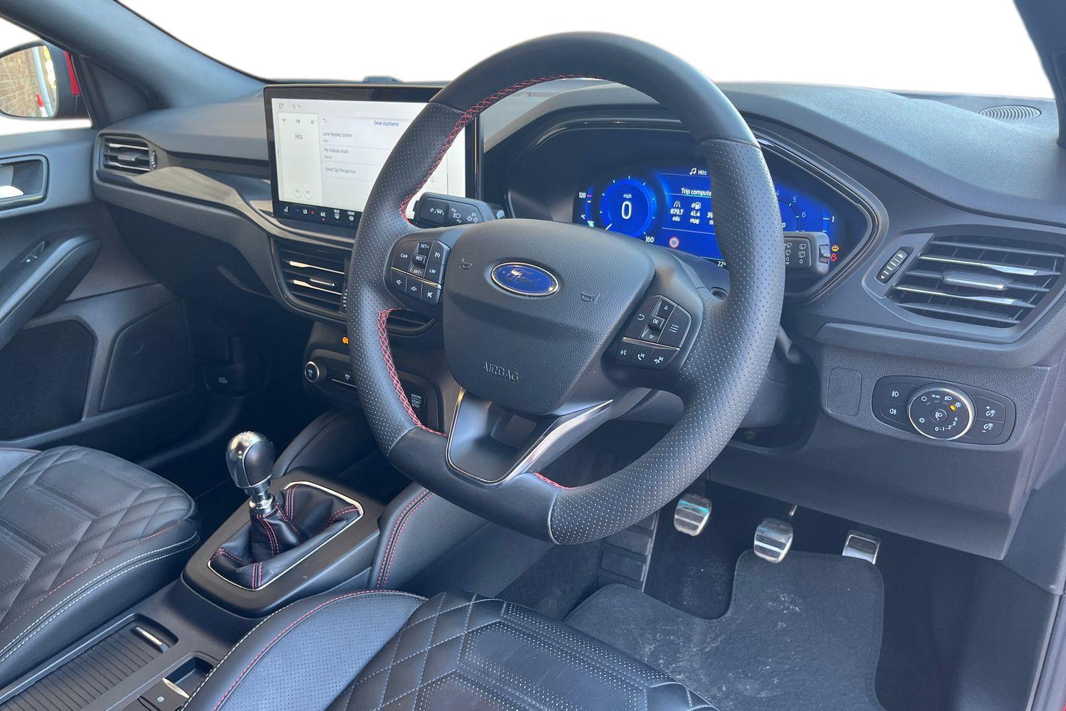 Ford Focus Photo 8