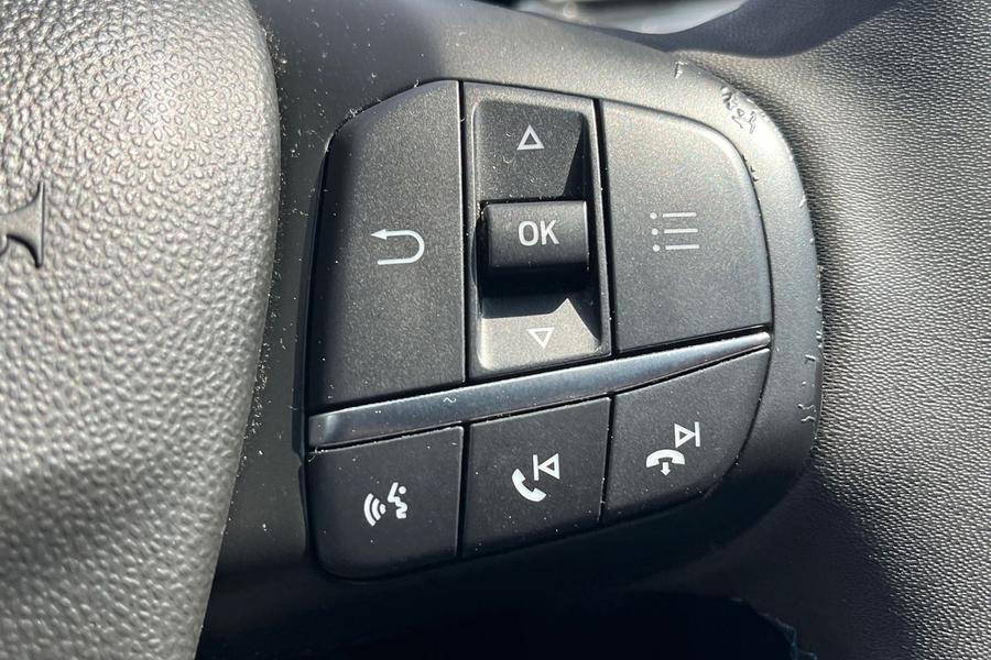Ford Fiesta Photo autoimg-813b4482af01fa4143b2a817e0aa6ed1517353e8.jpg