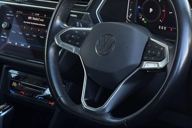 VOLKSWAGEN Tiguan Photo 40