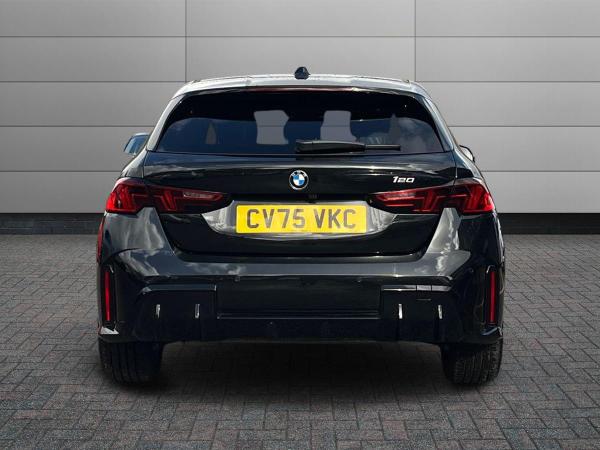BMW 1 Series Photo autoimg-8145d91b0ae7f7428127ba0ebfe0b72e54cc410a.jpg