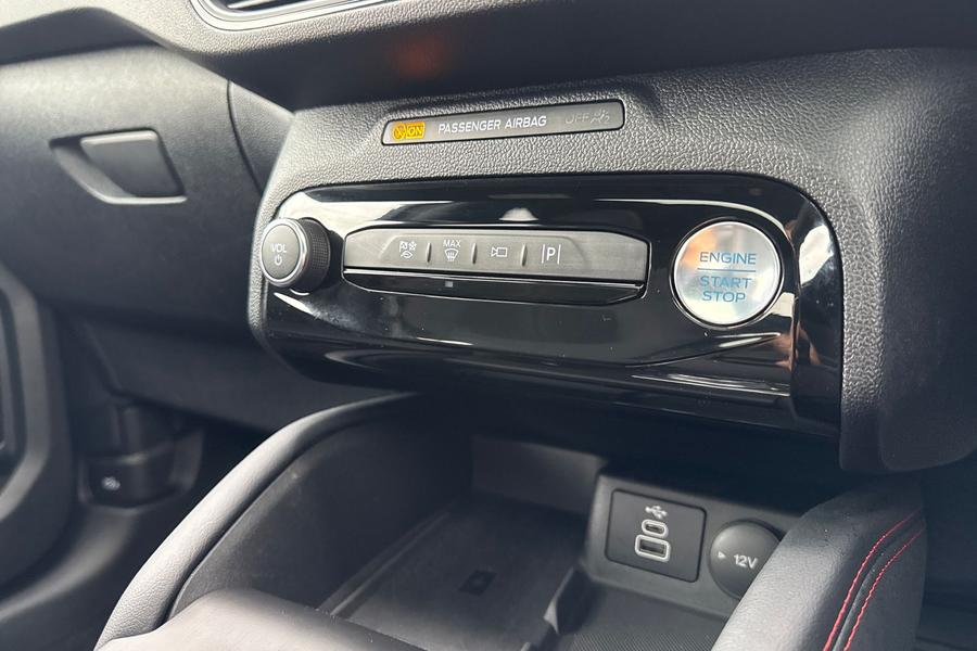 Ford Kuga Photo autoimg-81480dd792a7ff0ad2102bbba7782534dc61ab1e.jpg