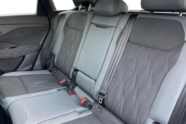 AUDI Q3 Photo 9