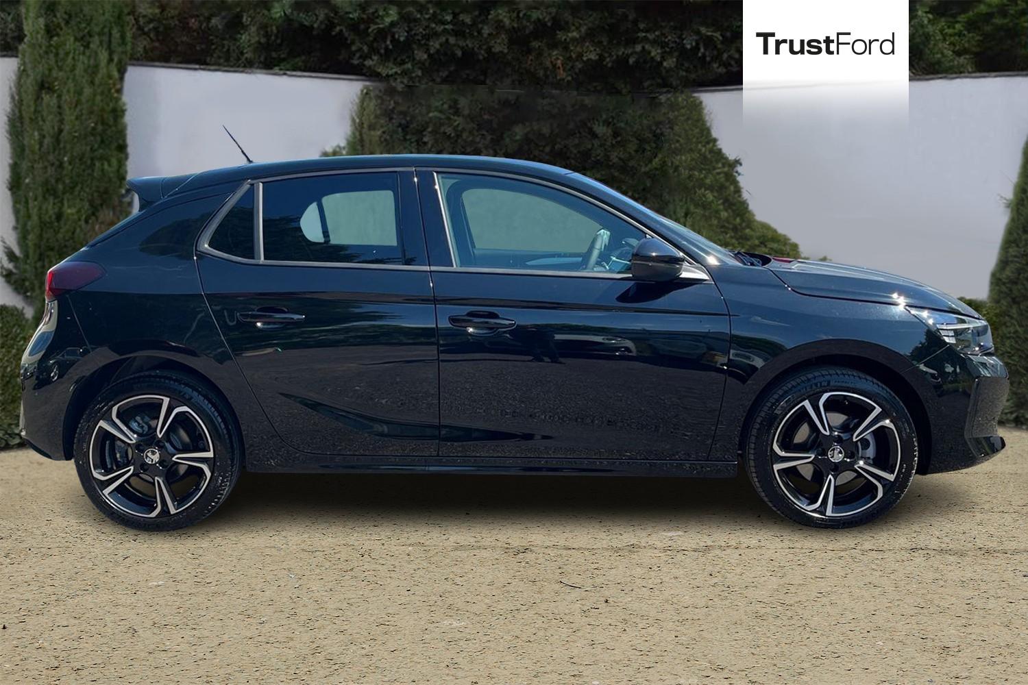 Vauxhall CORSA Photo 2