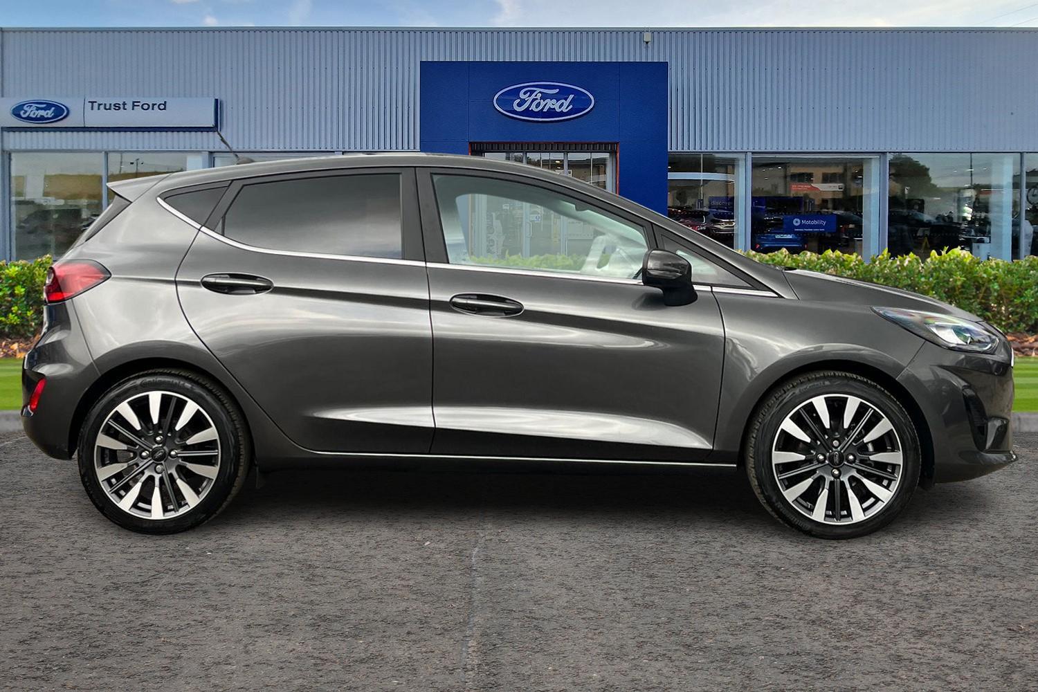 Ford Fiesta Photo 2
