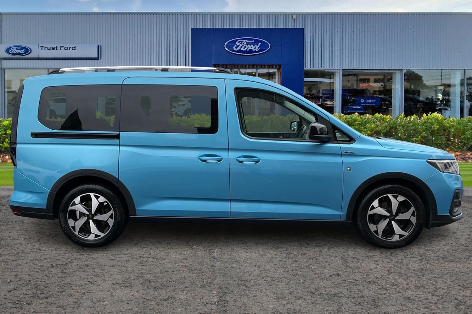 Ford Grand Tourneo Connect Photo 2
