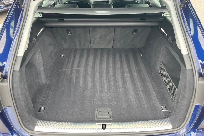 AUDI A4 Photo 12
