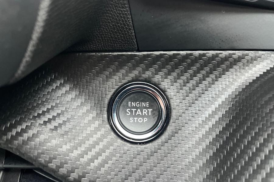 Peugeot 208 Photo autoimg-81512e37dae5717cb86a015bf5db2474be3d3519.jpg