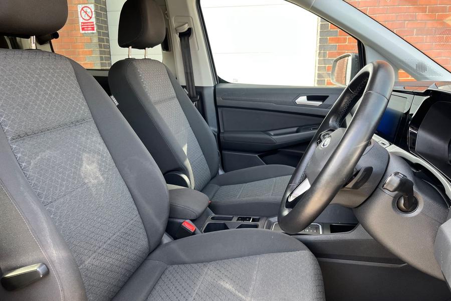 Ford GRAND TOURNEO CONNECT Photo autoimg-8151aba1949b564e3dcb8115b1533ef135b4a815.jpg