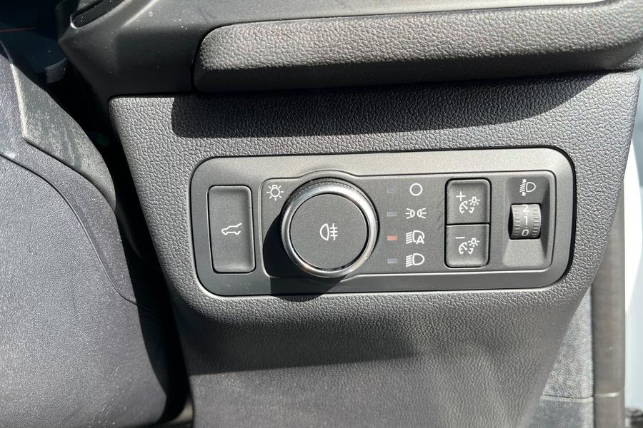 Ford KUGA Photo autoimg-8153f316f2816ce81487250d389c1fe7ba43a33c.jpg