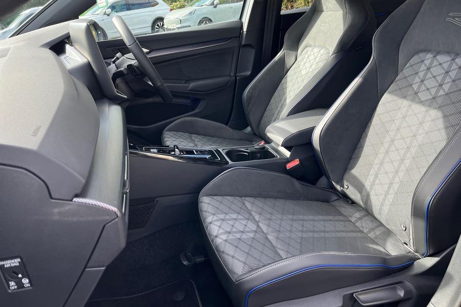 Volkswagen Golf Photo autoimg-815544029c1fd3a6d9a3b3905d5cddb9c768e939.jpg