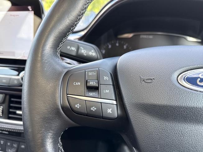 Ford Fiesta Photo 16