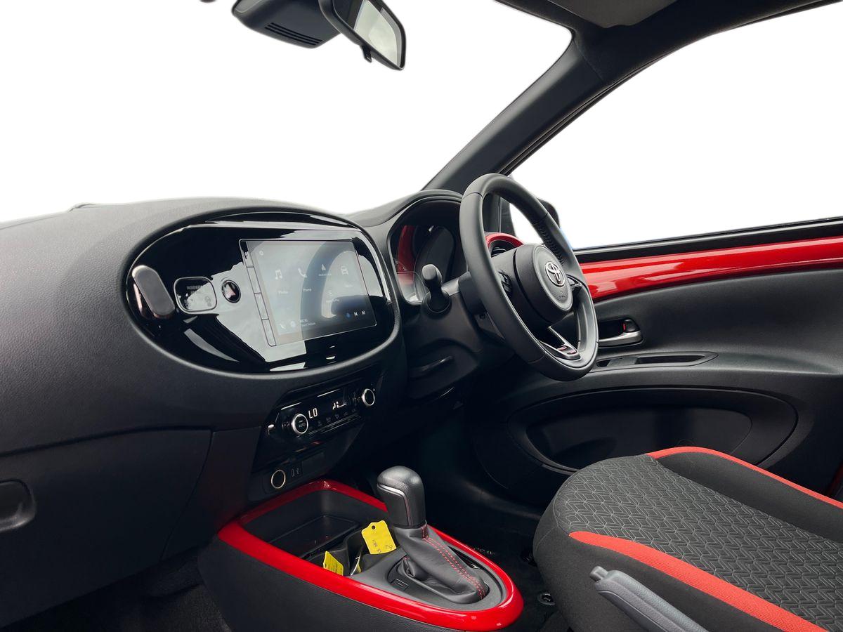Toyota Aygo X Photo 2