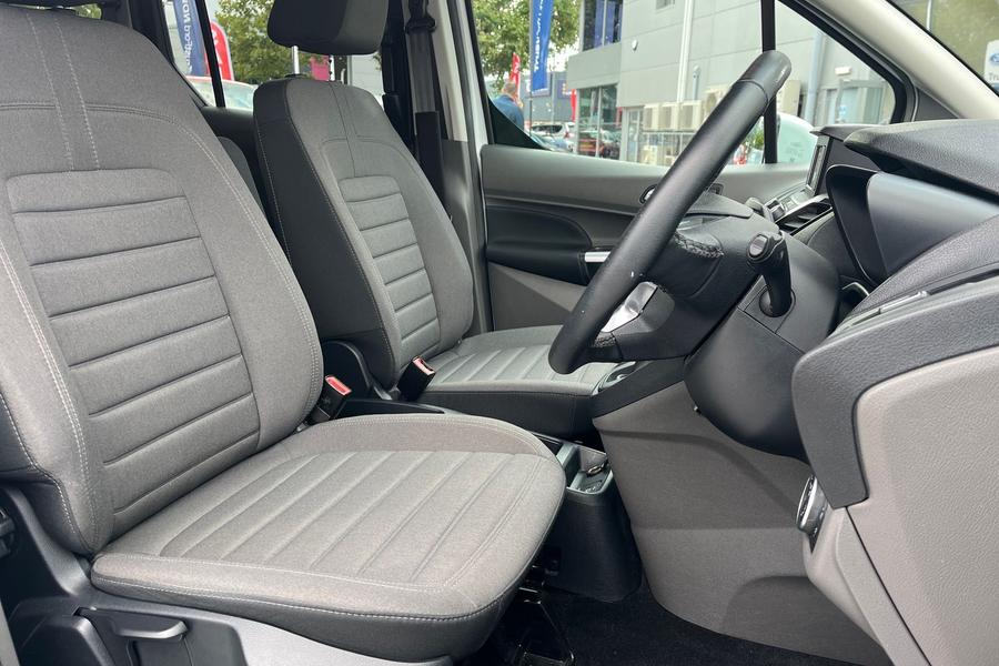Ford Tourneo Connect Photo autoimg-81570b654251fcf1b36f48eff9390b266311c380.jpg