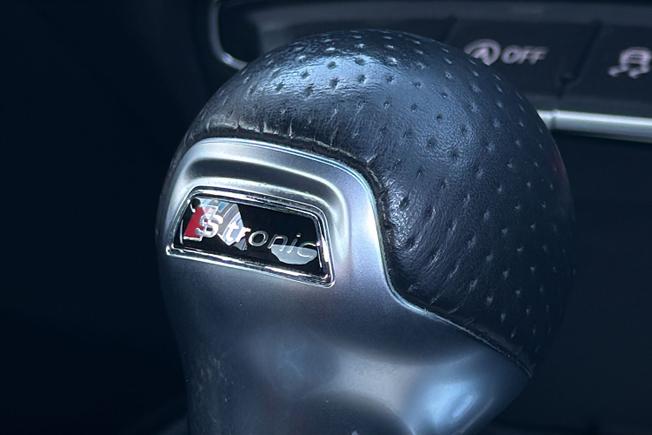 AUDI TT Photo 27