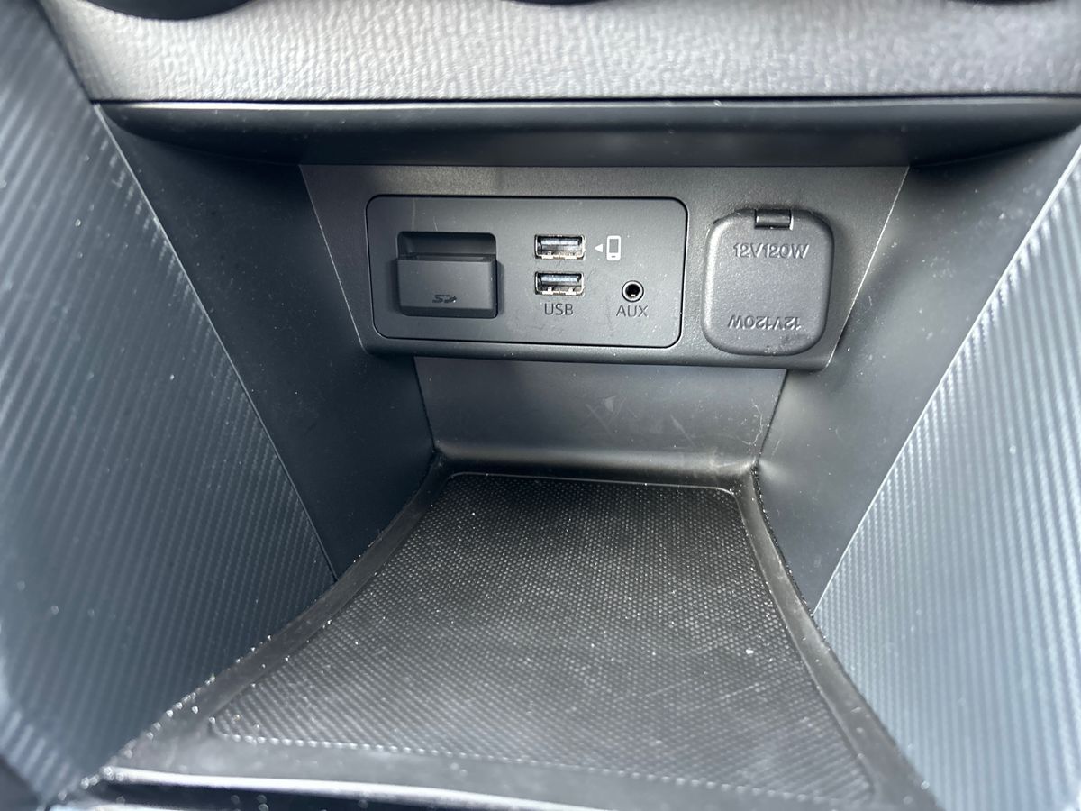 Mazda Mazda2 Photo 32