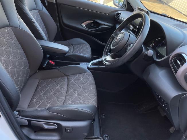 TOYOTA Yaris Cross Photo 28