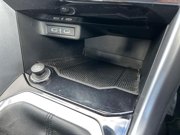 Volkswagen T-Roc Photo autoimg-8165f67414e0a70345f906fa485b206bbc555f3a.jpg