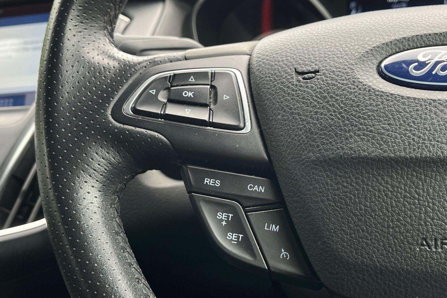 Ford Focus Photo 34