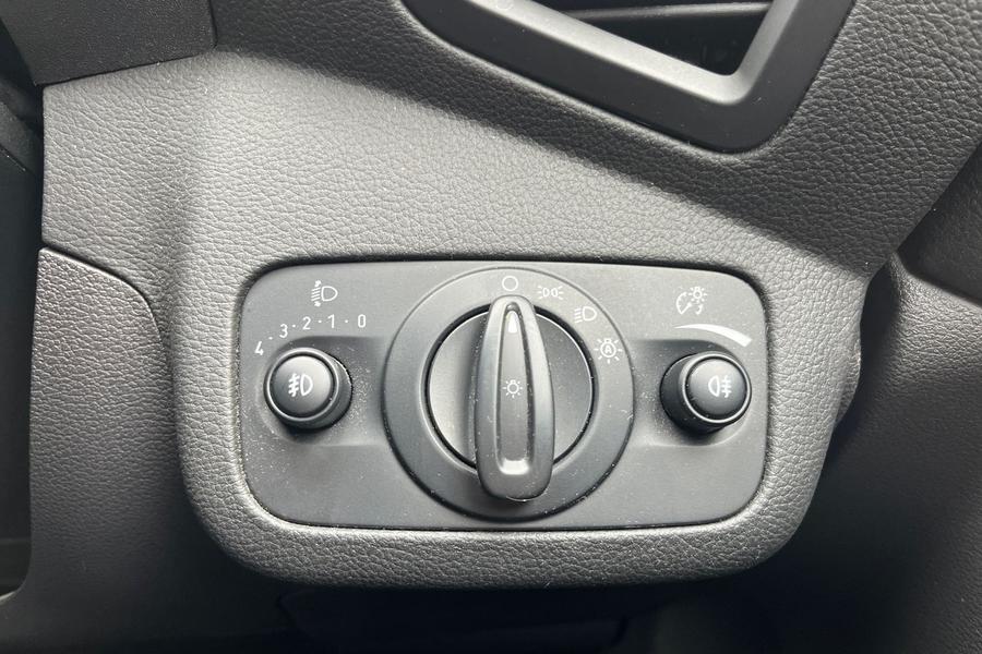 Ford KUGA Photo autoimg-8169d8eb708d83c620b9f8b8f51efb3aaece467c.jpg