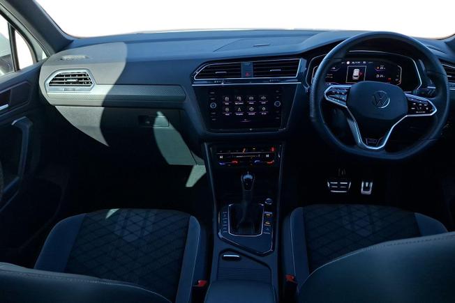 VOLKSWAGEN Tiguan Photo 10