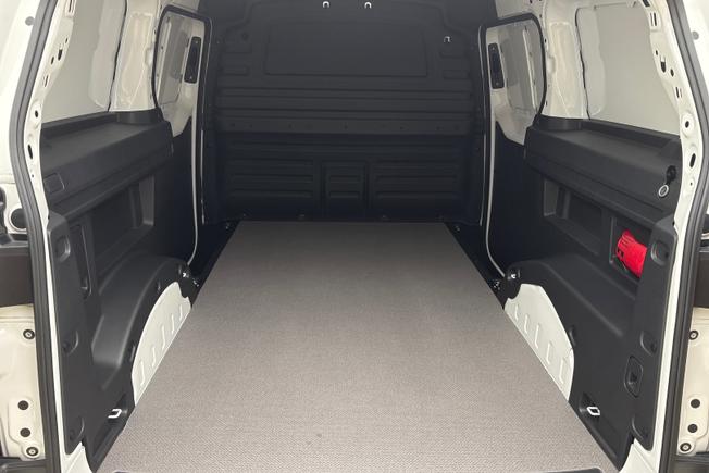 VOLKSWAGEN Id. Buzz Cargo Photo 12
