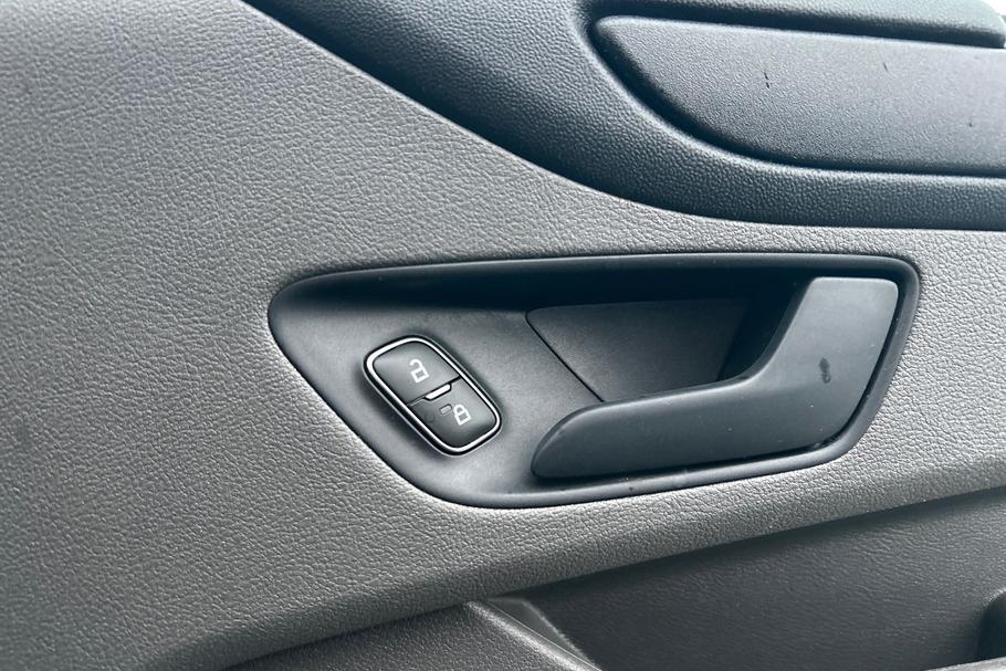 Used Ford TRANSIT CUSTOM YT19CSR 36