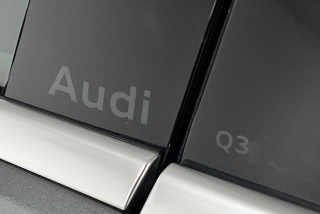 AUDI Q3 Photo 33