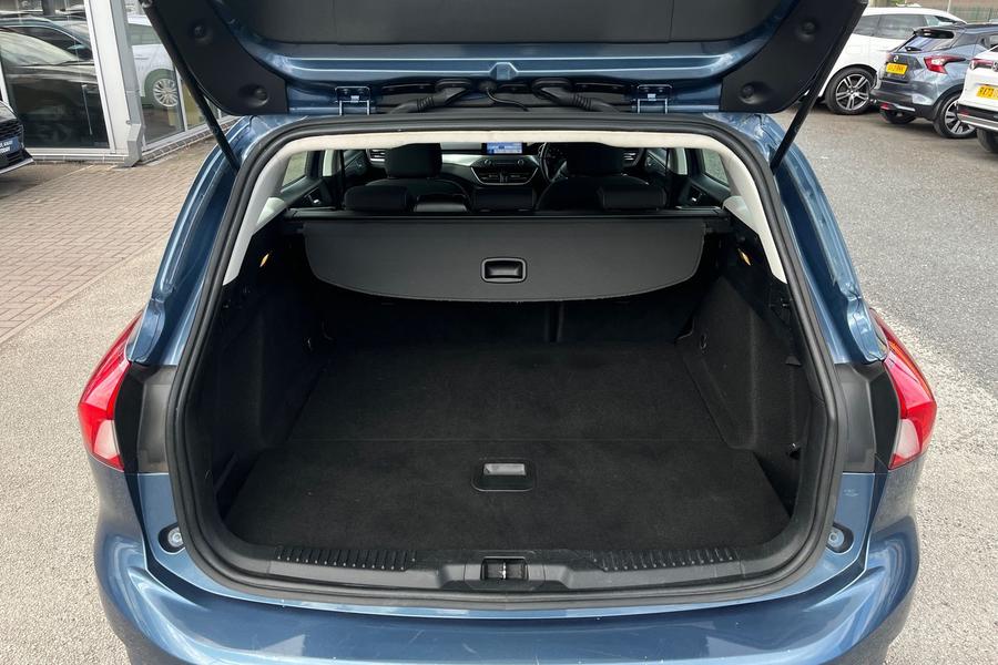 Ford Focus Photo autoimg-817e407a9cc4797035067df6fe228cc5cca0c368.jpg