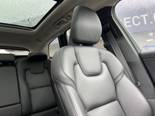 Volvo XC60 Photo autoimg-817e6b30412cddc7a7bbddca4c6038d4495d0d54.jpg