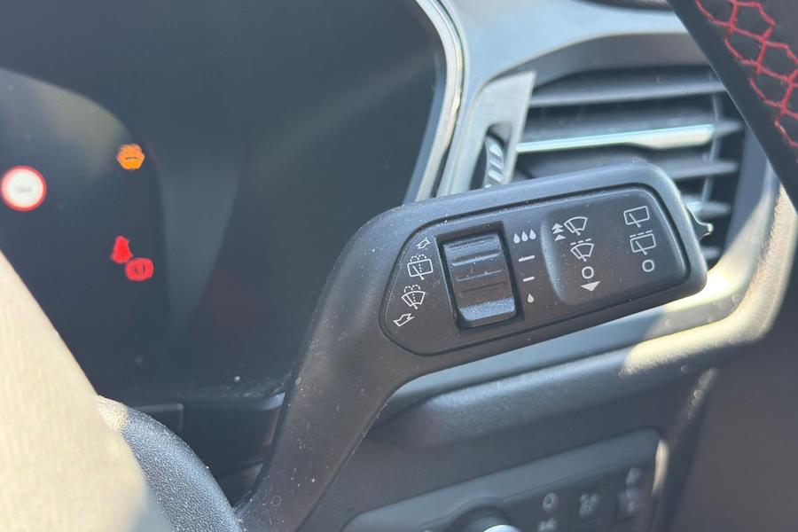 Ford KUGA Photo autoimg-818520ce47c04767be87260e539cc525665754f8.jpg