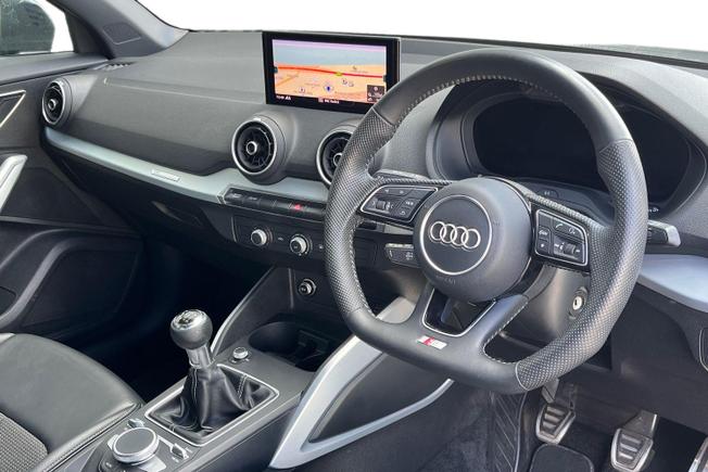 AUDI Q2 Photo 6