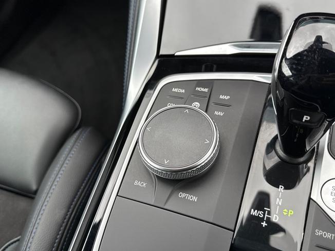 BMW 2 Series Photo 32
