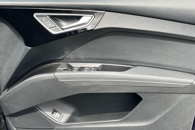 Audi Q4 E-Tron Photo 40